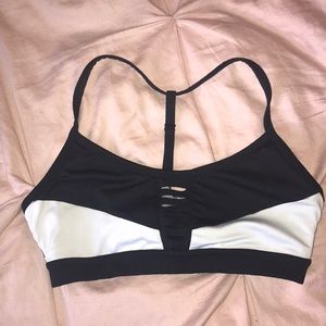 Forever 21 Sports Bra Size Small